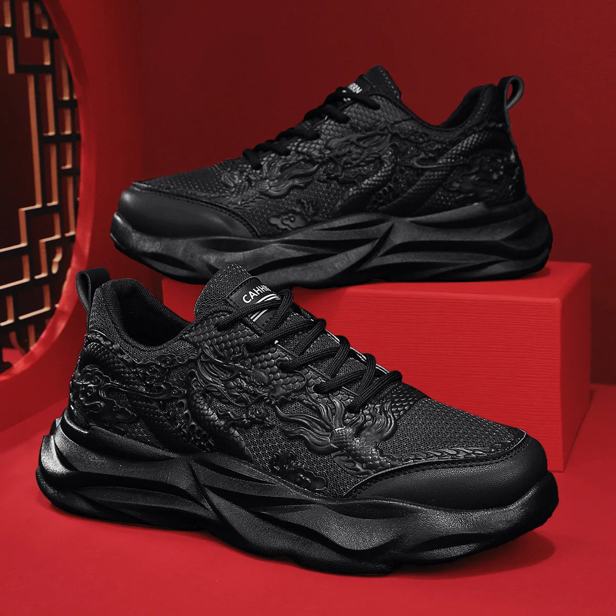 Dragon Pattern Carving Fashion Men's Sneakers